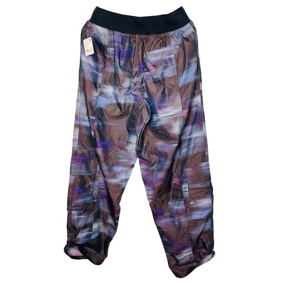 Free People Movement women's Mesmerize Me Printed Pants  S NWT Cargo Relaxed - Picture 2 of 9
